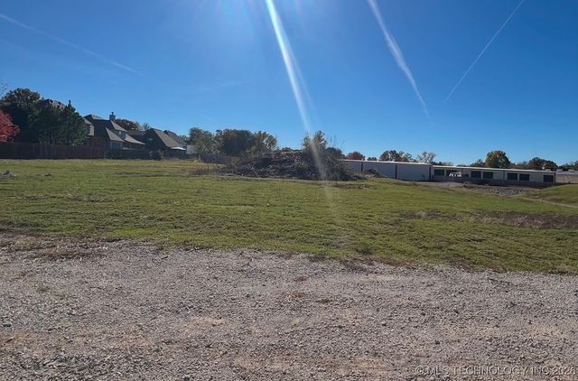 425 W Tucson Street S, Broken Arrow, OK 74011