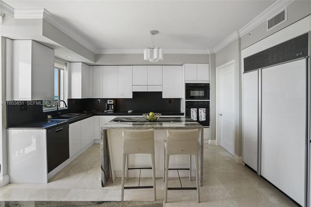 789 Crandon Blvd 1805, Key Biscayne, FL 33149