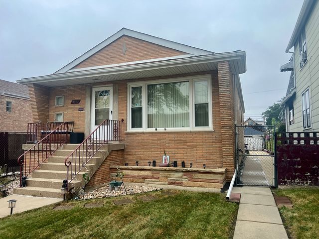 3820 W 57th Place, Chicago, IL 60629