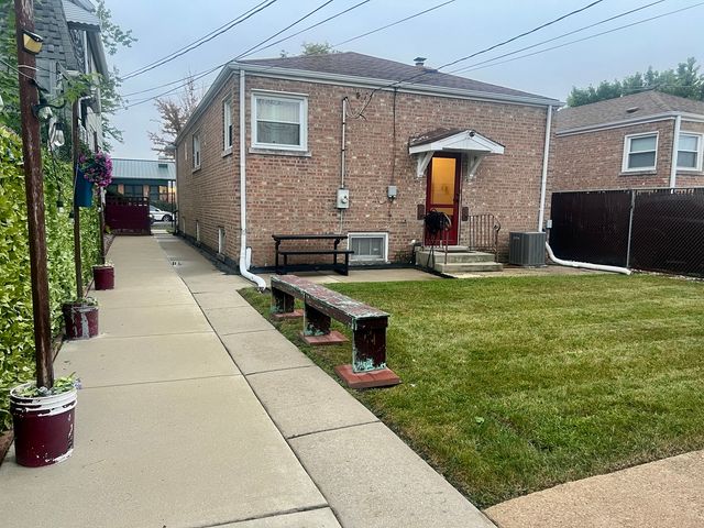 3820 W 57th Place, Chicago, IL 60629