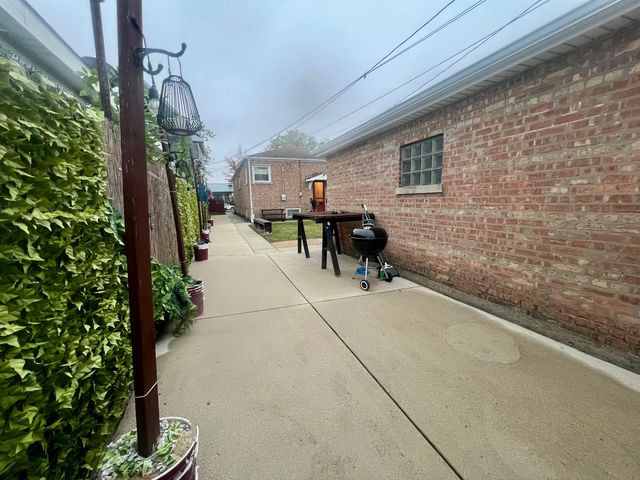 3820 W 57th Place, Chicago, IL 60629