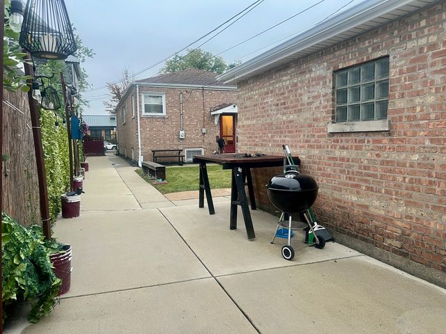 3820 W 57th Place, Chicago, IL 60629
