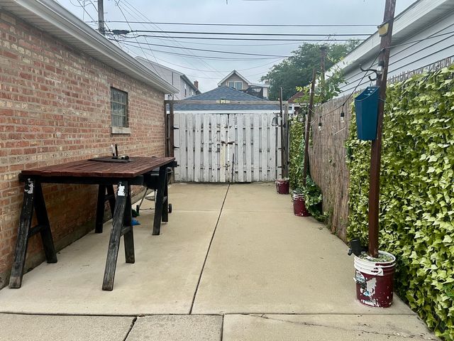 3820 W 57th Place, Chicago, IL 60629