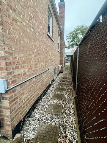 3820 W 57th Place, Chicago, IL 60629