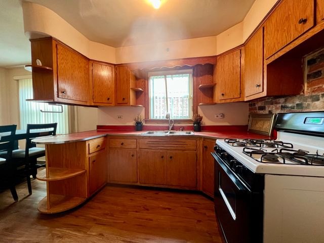 3820 W 57th Place, Chicago, IL 60629