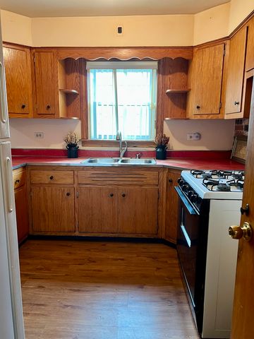 3820 W 57th Place, Chicago, IL 60629