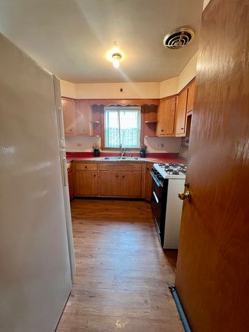 3820 W 57th Place, Chicago, IL 60629
