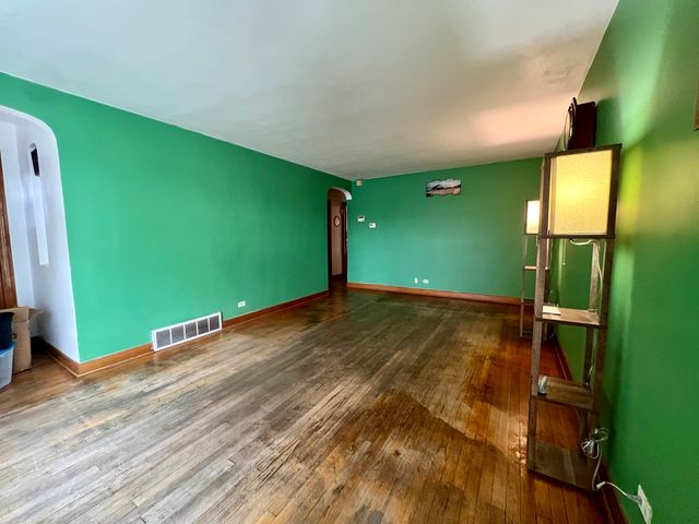 3820 W 57th Place, Chicago, IL 60629