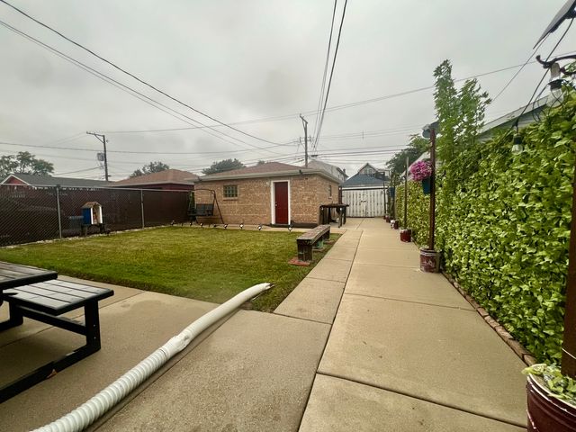 3820 W 57th Place, Chicago, IL 60629