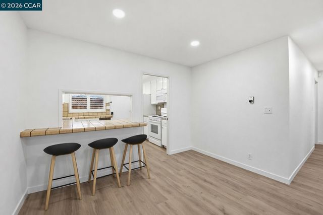 970 Joaquin Ave, San Leandro, CA 94577