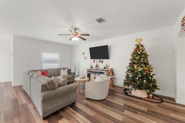 2800 Skinner Drive, Lorena, TX 76655