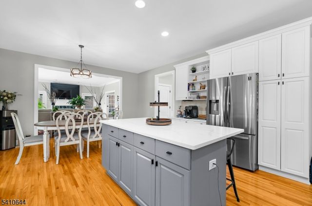 14 Kelsey Farm Rd, Alexandria Twp., NJ 08848