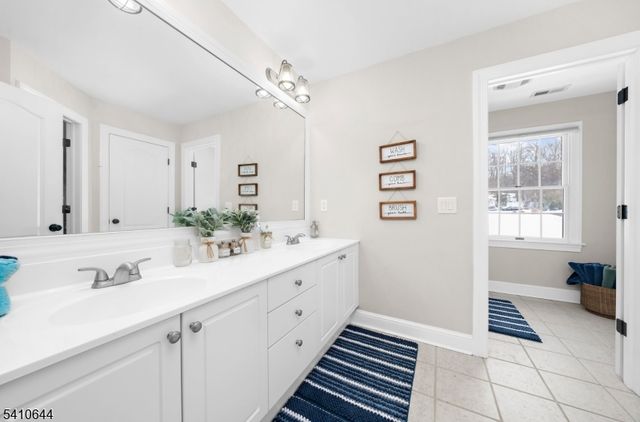 14 Kelsey Farm Rd, Alexandria Twp., NJ 08848