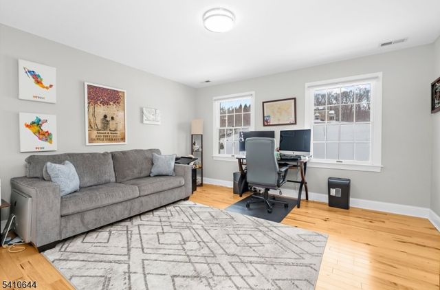 14 Kelsey Farm Rd, Alexandria Twp., NJ 08848