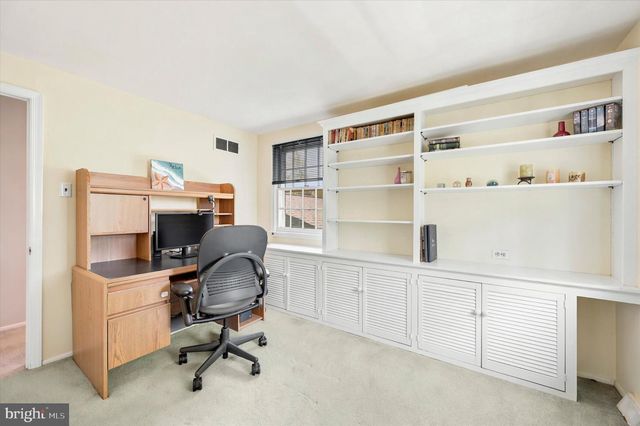 1120 DONNA DR, Fort Washington, PA 19034