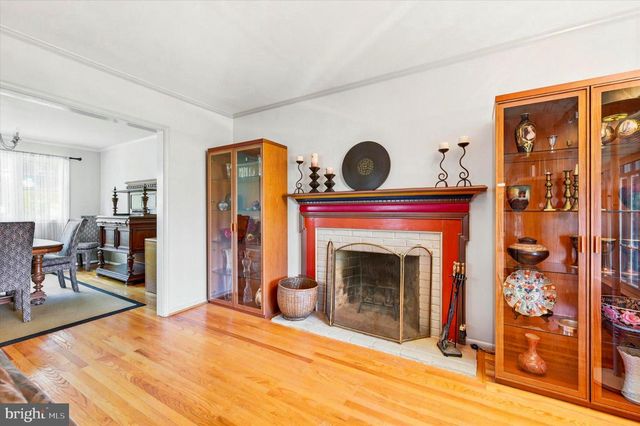 1120 DONNA DR, Fort Washington, PA 19034