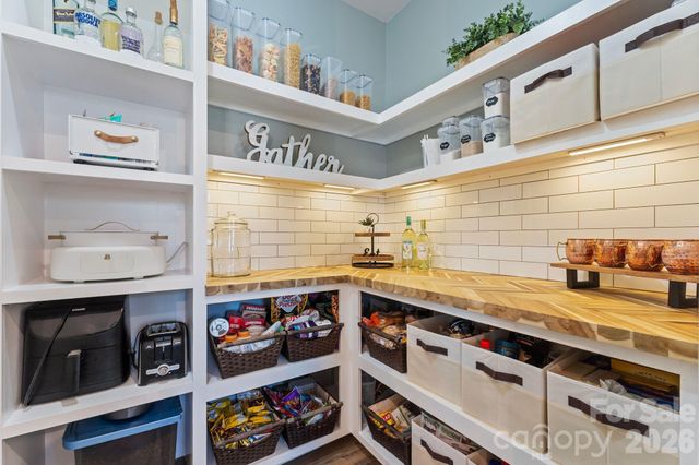 9777 Tea Garden Drive, Gastonia, NC 28056