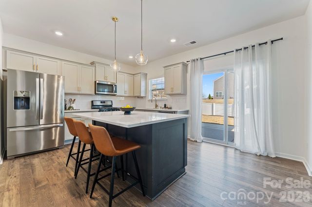 9777 Tea Garden Drive, Gastonia, NC 28056