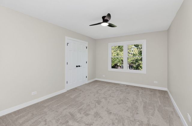 2604 Newport Drive, Naperville, IL 60565