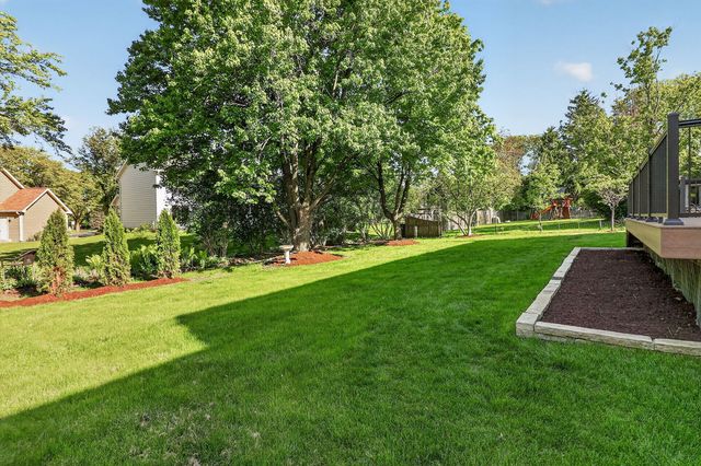2604 Newport Drive, Naperville, IL 60565