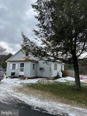 30 NEW LANCASTER VALLEY RD, Milroy, PA 17063