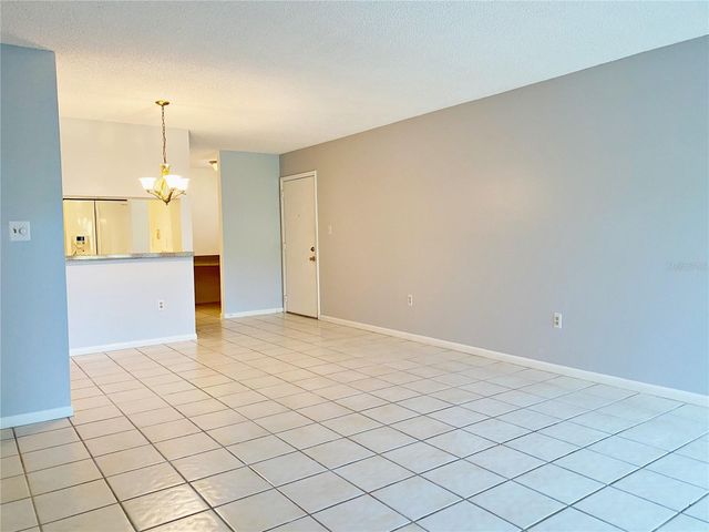 2700 NEBRASKA AVENUE 5-105, Palm Harbor, FL 34684