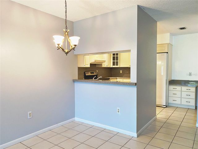 2700 NEBRASKA AVENUE 5-105, Palm Harbor, FL 34684