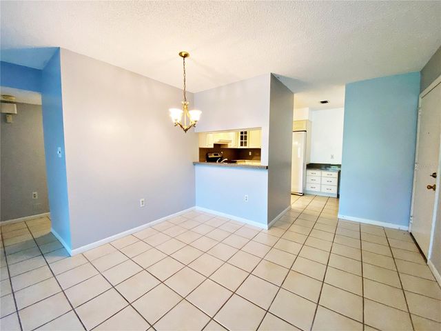 2700 NEBRASKA AVENUE 5-105, Palm Harbor, FL 34684