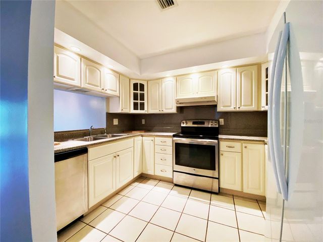 2700 NEBRASKA AVENUE 5-105, Palm Harbor, FL 34684