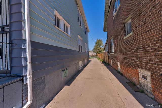 6732 Clifton Street, Detroit, MI 48210
