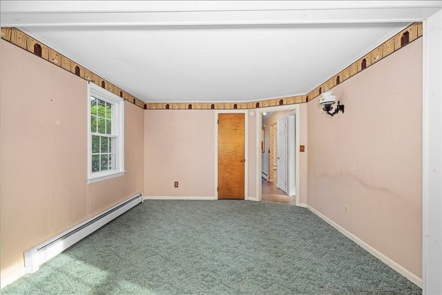 106 Elmwood St, Auburn, MA 01501