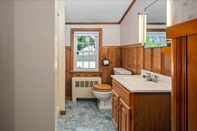 106 Elmwood St, Auburn, MA 01501