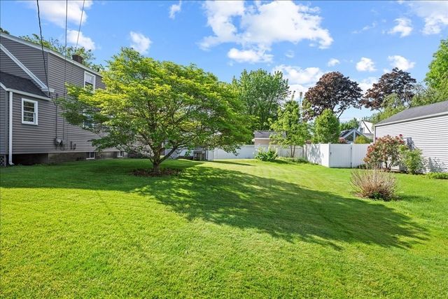 106 Elmwood St, Auburn, MA 01501