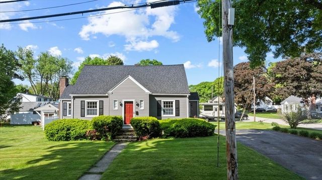 106 Elmwood St, Auburn, MA 01501