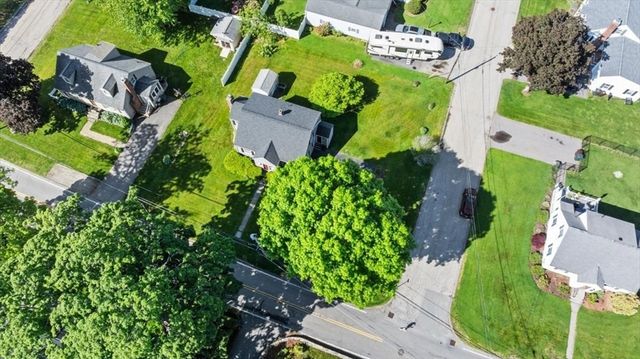 106 Elmwood St, Auburn, MA 01501