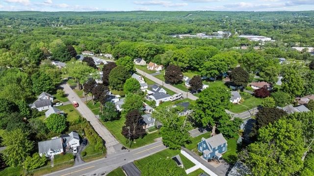 106 Elmwood St, Auburn, MA 01501