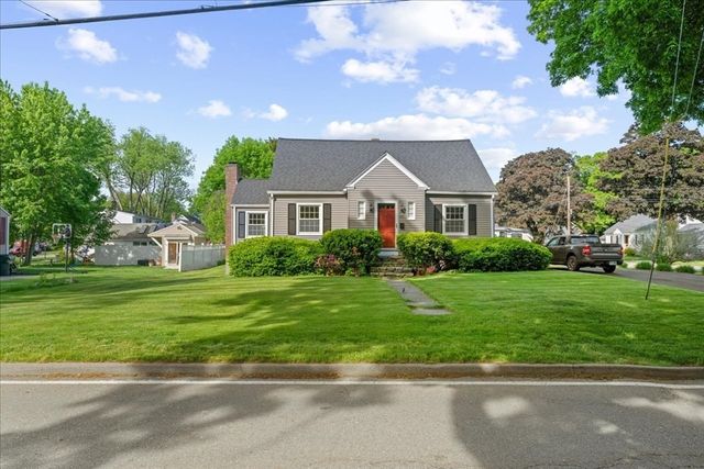 106 Elmwood St, Auburn, MA 01501