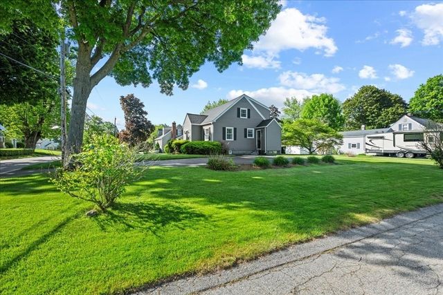 106 Elmwood St, Auburn, MA 01501