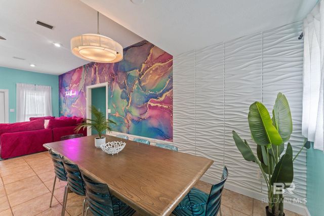 6802 Palmetto Drive, Gulf Shores, AL 36542