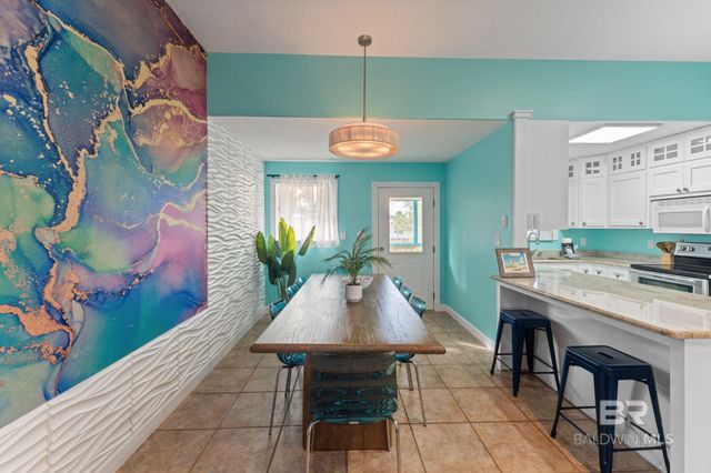 6802 Palmetto Drive, Gulf Shores, AL 36542