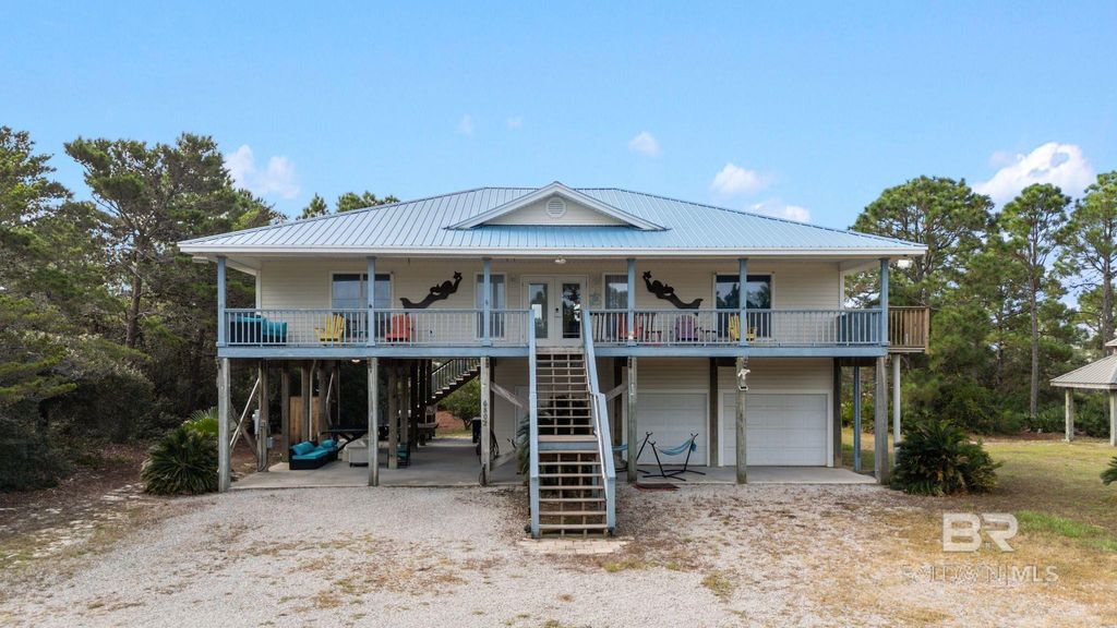 6802 Palmetto Drive, Gulf Shores, AL 36542