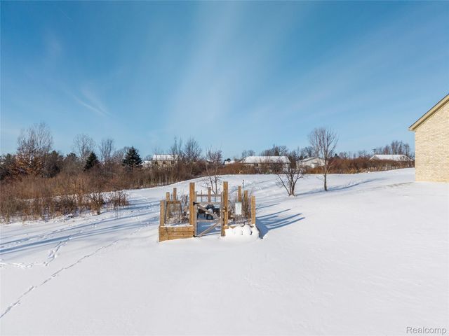 2470 E Baldwin Road, Grand Blanc Charter Township, MI 48439