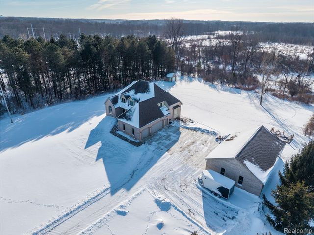 2470 E Baldwin Road, Grand Blanc Charter Township, MI 48439