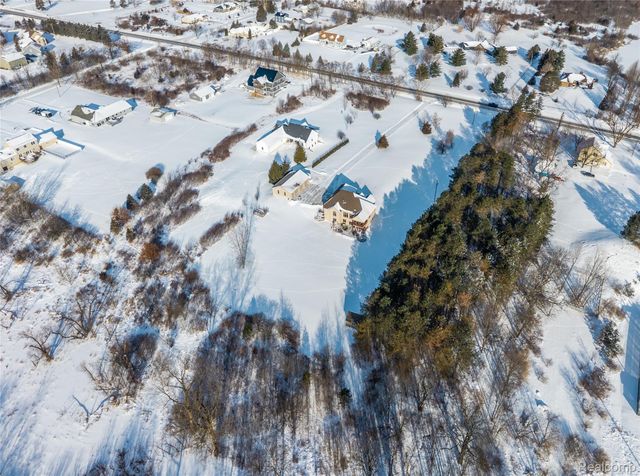 2470 E Baldwin Road, Grand Blanc Charter Township, MI 48439