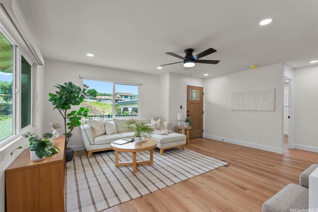 92-695 Paakai Street, Kapolei, HI 96707