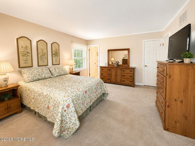 108 Lonny Court, Toms River, NJ 08753