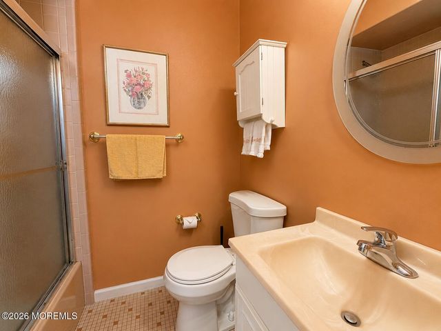 108 Lonny Court, Toms River, NJ 08753