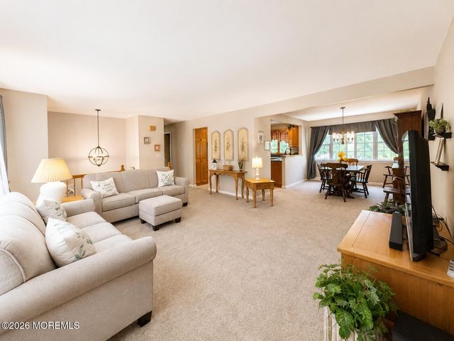 108 Lonny Court, Toms River, NJ 08753