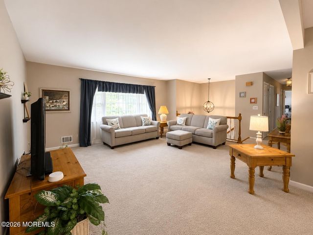 108 Lonny Court, Toms River, NJ 08753