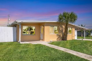 210 DUXBURY AVENUE, Port Charlotte, FL 33952